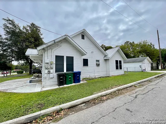 1930 W Hermosa Dr #1930 — Photo 9