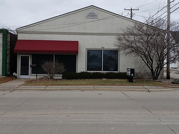 2nd image of 227 Bucklin St