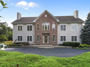 40W670 Powers Rd, Huntley, IL 60142