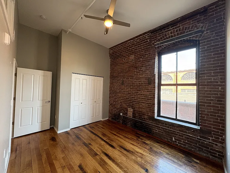 116 N 5th St #205 — Photo 5