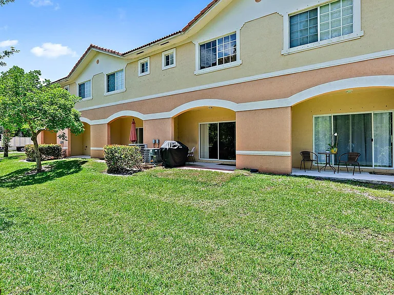 5075 SE Mariner Garden Cir — Photo 8