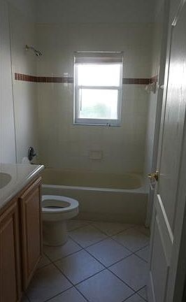 4th image of 256 Glen Eagle Cir