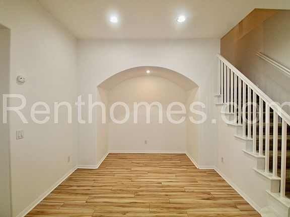 3rd image of 11654 Miro Cir