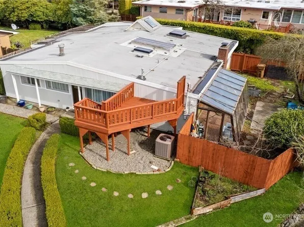 1301 N Heatherwood W, Tacoma, WA 98406