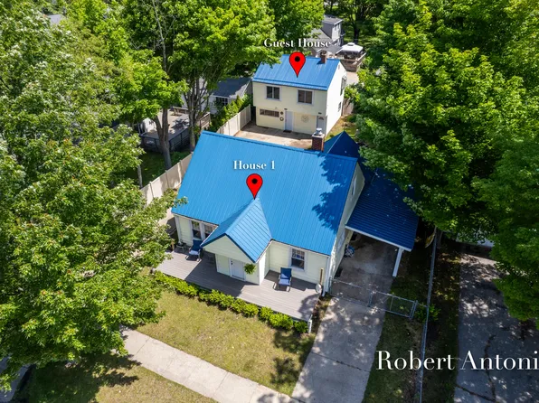 4814 Lake Harbor Rd, Norton Shores, MI 49441