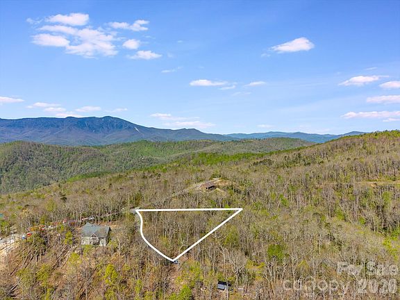 4th image of 27 Trails End Rd
