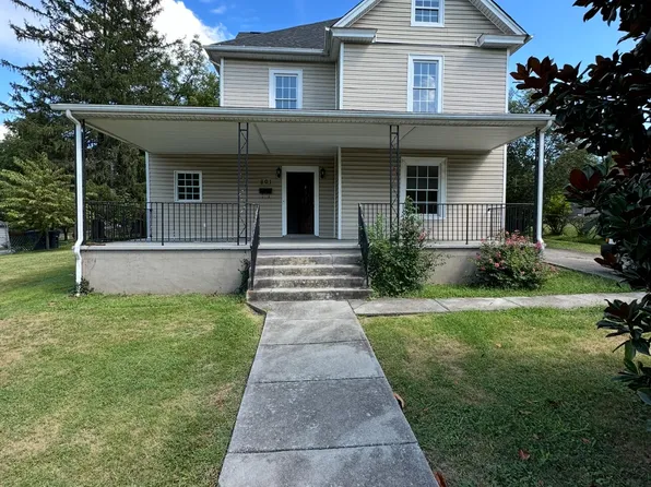 801 31st St NW, Roanoke, VA 24017