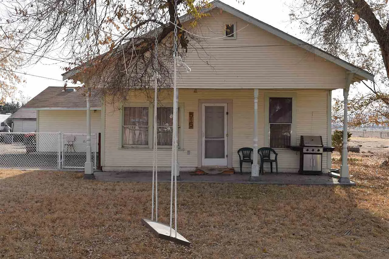 515 Old Montague Rd photo 1