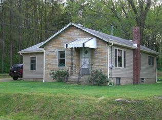 2033 Horsecreek Rd, Oil City, PA 16301