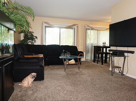 2nd image of 660 Cumberland Trl APT Bb1