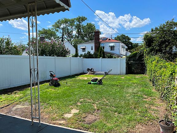 4th image of 7740 251st St