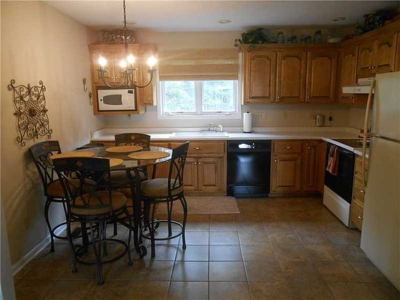5th image of 3031 Glenview Dr