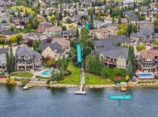 222 W Chapala Point SE, Calgary, AB T2X3W9