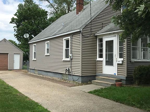2nd image of 137 Bellevue St SW