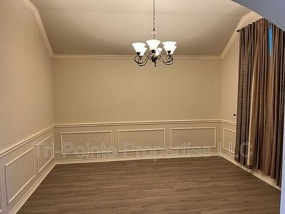 2nd image of 2110 Hollow Way