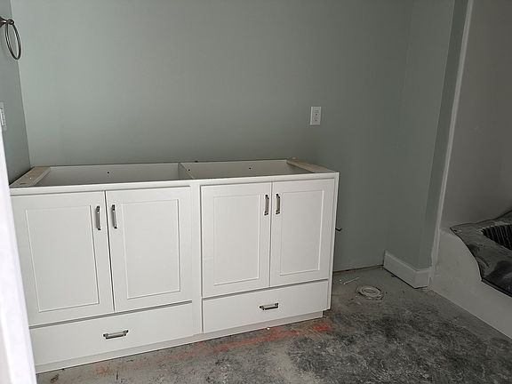 4th image of 4838 Sandy Hill Dr