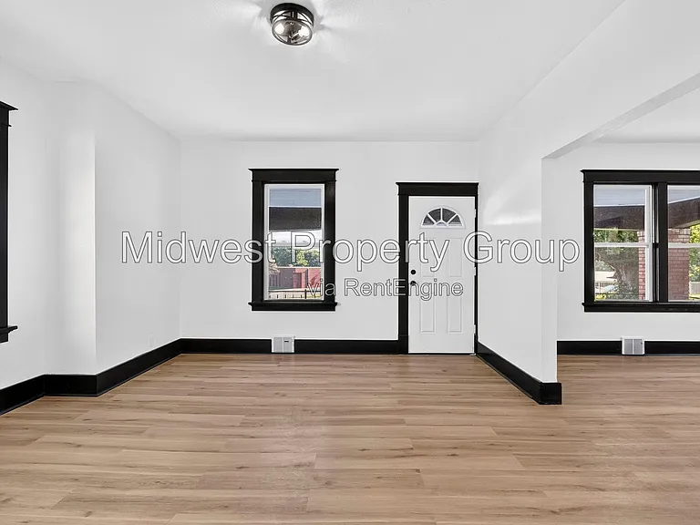 11560 Old Halls Ferry Rd — Photo 5