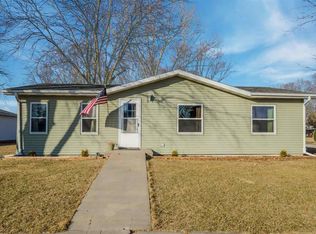 210 W Front St, Wayland, IA 52654
