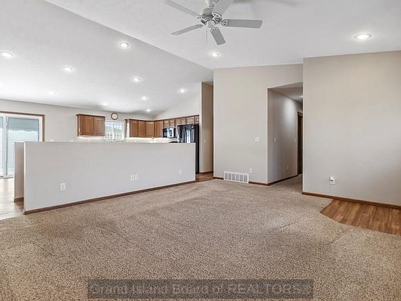 3rd image of 4315 Prairie Clover Cir