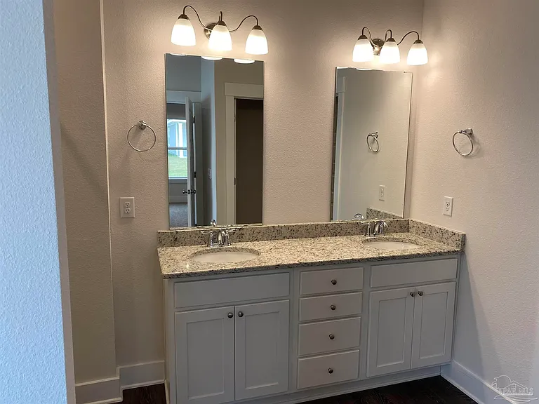 4066 Blaney Ln — Photo 7