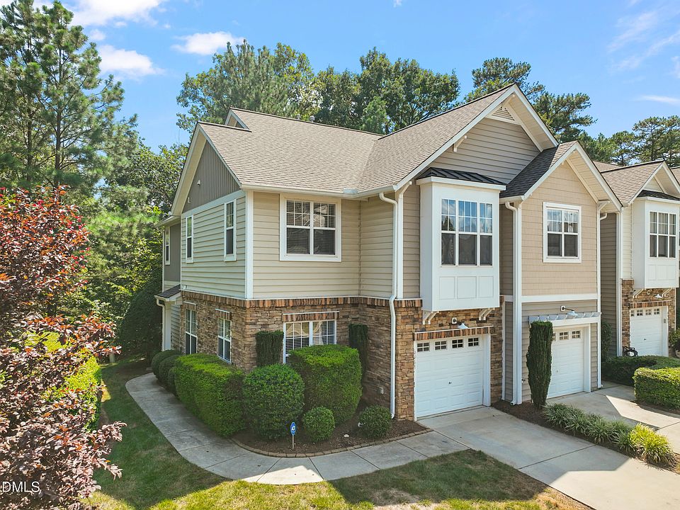 1st image of 4961 Lady Of The Lake Dr