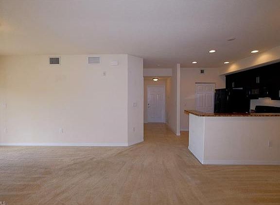4th image of 13180 Bella Casa Cir Unit 272