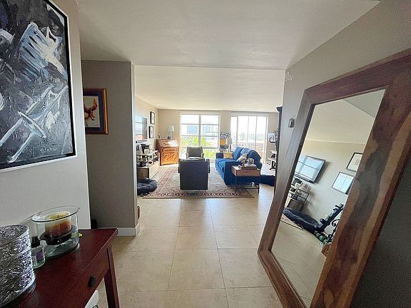 4th image of 9800 W Bay Harbor Dr APT 709
