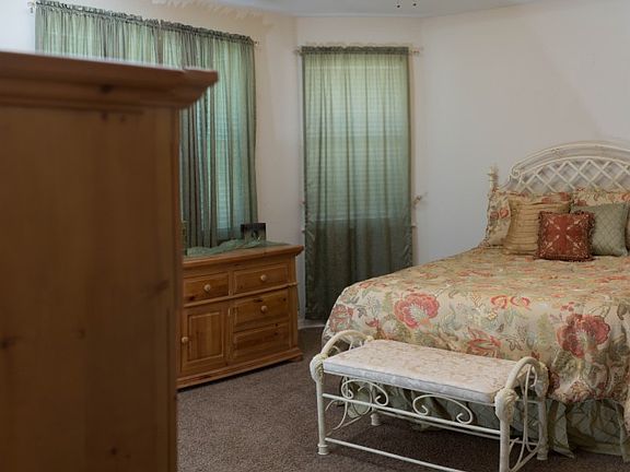 3rd image of 4615 Jackson Dr
