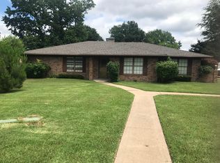 1812 Northpark Cir, Longview, TX 75605