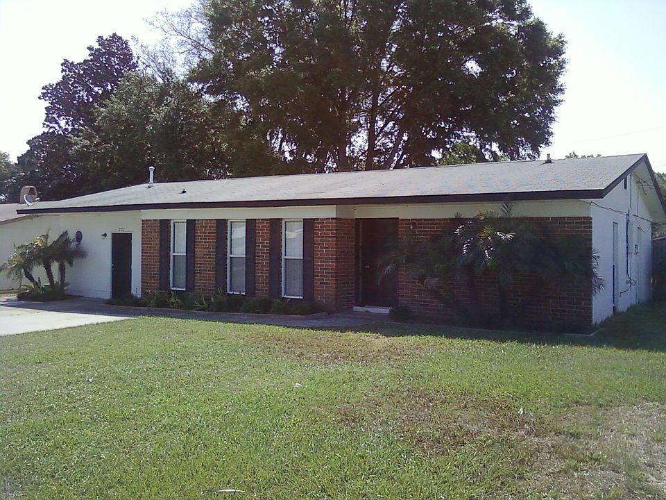1st image of 232 River Dr E