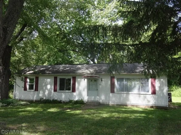 10135 25 1/2 Mile Rd, Albion, MI 49224