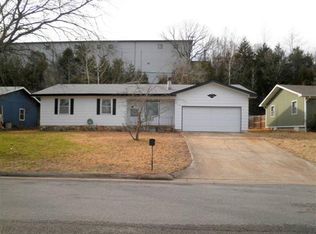 635 Eiserman Ave, Branson, MO 65616