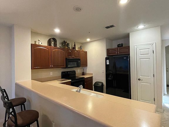 2nd image of 600 Canopy Walk Ln APT 612