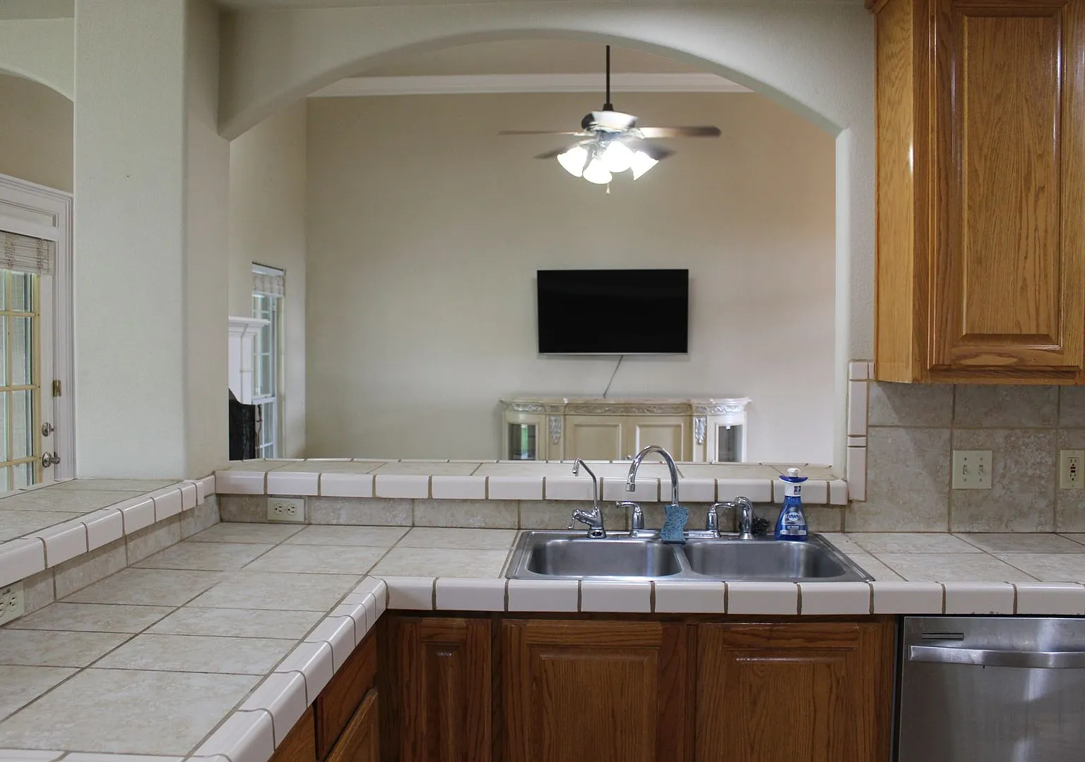 Ready for move in! — Photo 4
