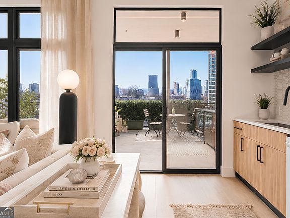 5th image of 567 Ponce De Leon Ave #605