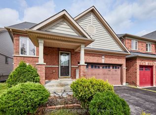 8 Knowles St, Ajax, ON L1Z 0J5