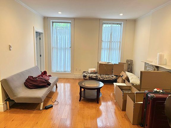 2nd image of 613 9th Ave #2U