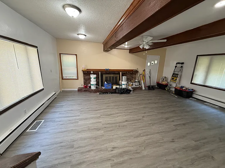 149 Playter St #1 — Photo 7