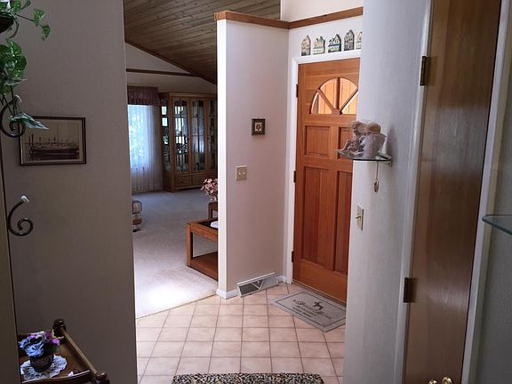 4th image of 247 Pine Knob Cir