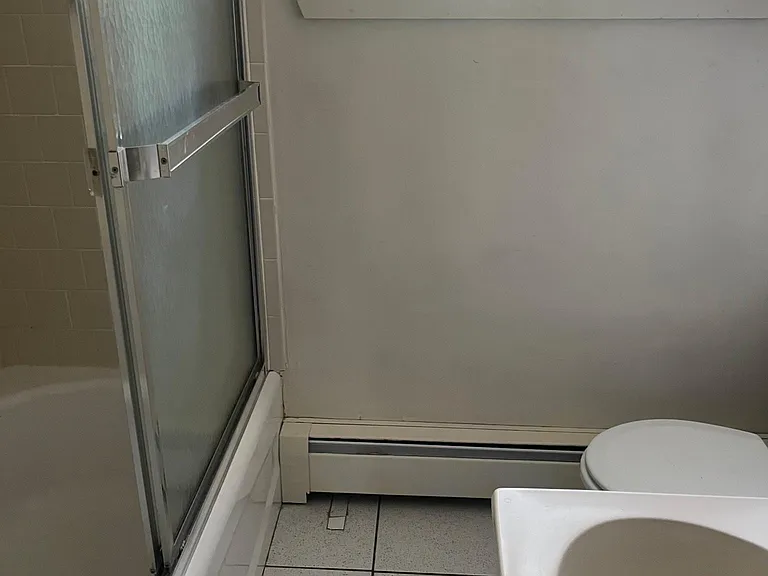 83-85 California Ave #2-R — Photo 15