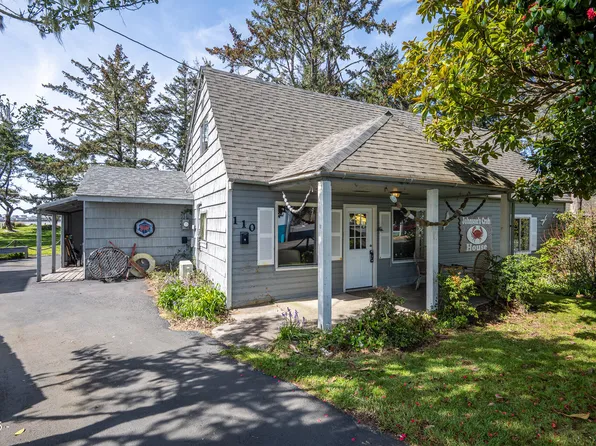 110 SW Maple St, Waldport, OR 97394