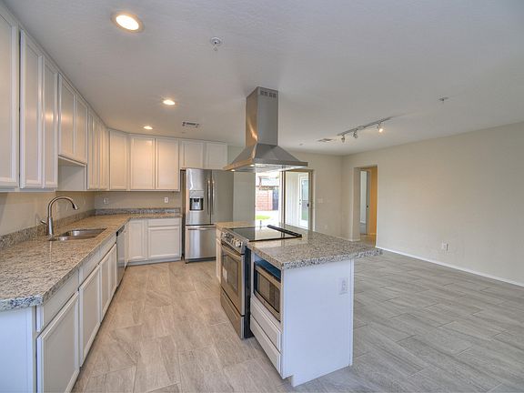 3rd image of 8667 E Roanoke Ave