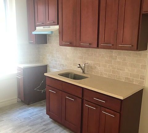 3rd image of 14125 Northern Blvd APT C19
