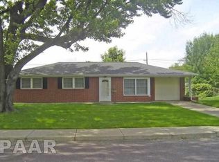 2727 N Victoria Ave, Peoria, IL