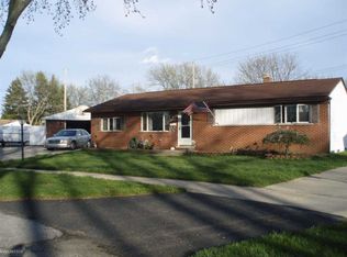 41306 Mars Ct, Sterling Heights, MI 48313