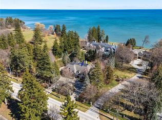 2096 Lakeshore Rd E, Oakville, ON