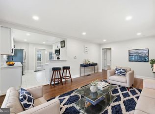 6436 Maplewood Dr, Falls Church, VA 22041