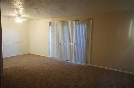 5th image of 3425 Villa Knolls South Dr