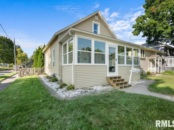 1529 29th Ave, Moline, IL 61265