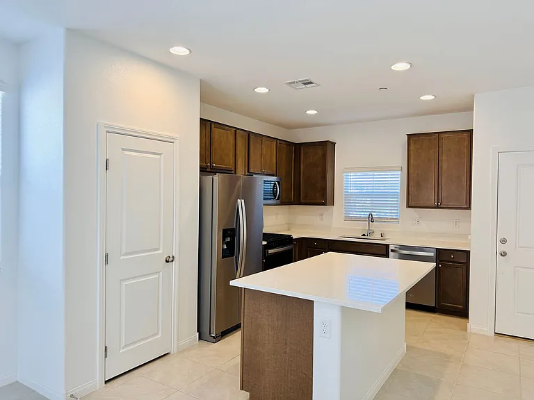 398 Moonlight Opera Ct — Photo 5